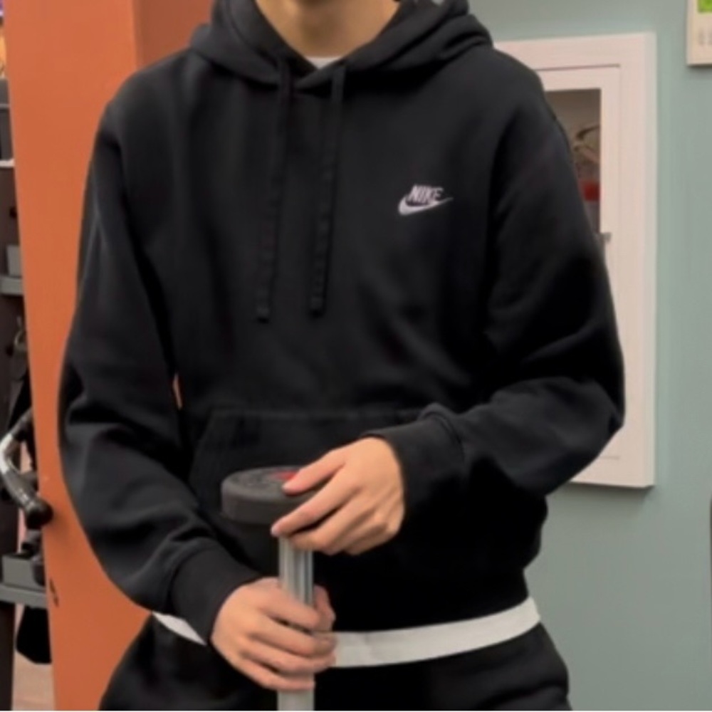 Nike Men's Classic Black Hoodie